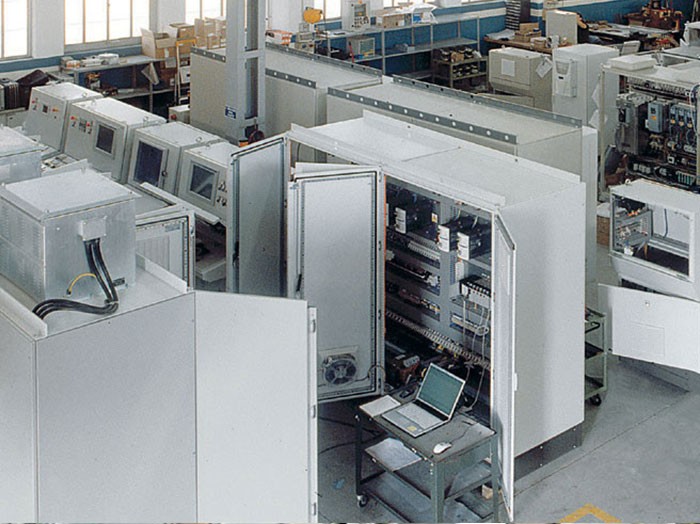 hardware2.jpg
